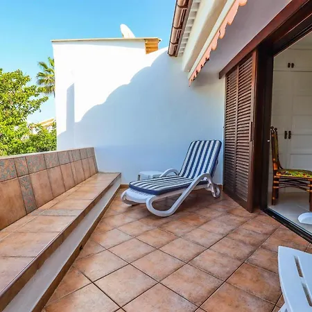 Vila Rentaliday Garden *