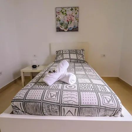 Vila Rentaliday Garden